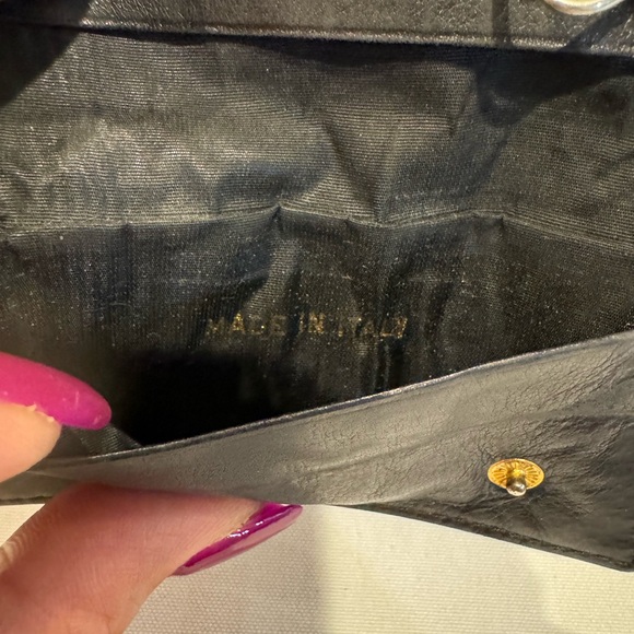 Authentic CHANEL caviar leather key case - Picture 9 of 12